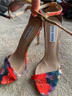 Steve Madden Stecy Floral Ankle Strap Heels - Size 8.5M